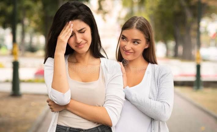 क्या आप भी परेशान हैं..ईर्ष्या करने वालों के व्यवहार से??कैसे करें डील.. - काव्यांजलि - kavyanjali.in console corptech